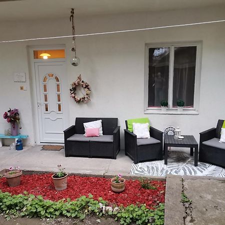 Malomszeg Apartman Pětikostelí Exteriér fotografie